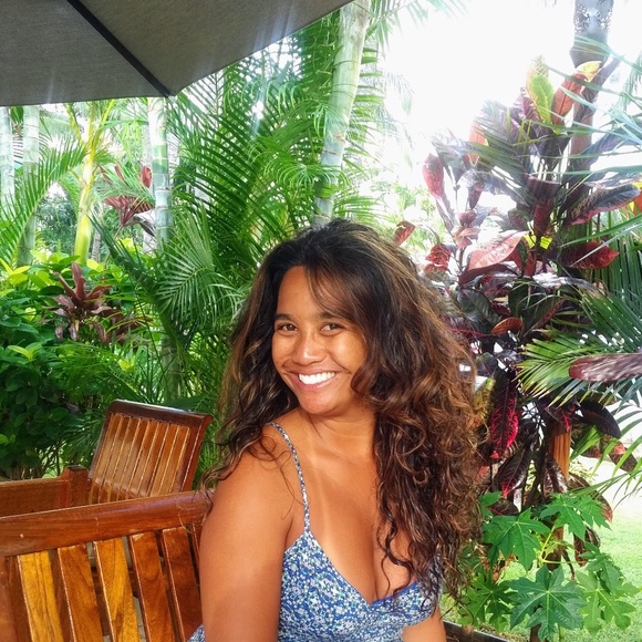 Meet your Posher, Crystal - Picture 1 of 4